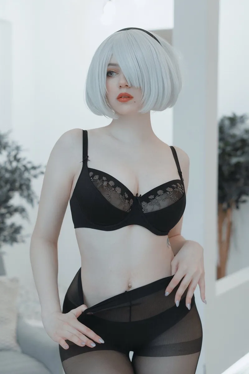 Alina Becker NieR Automata. 2B black lingerie short hair [42P-98MB]