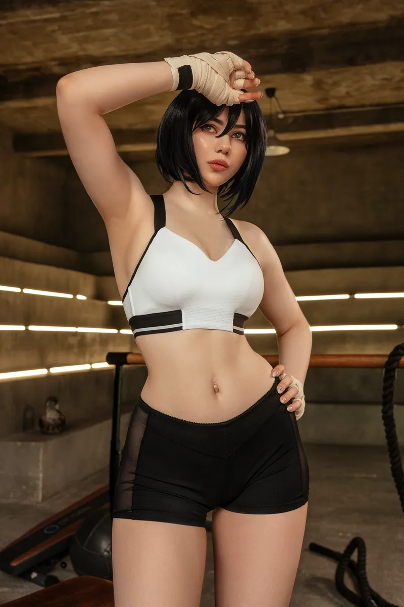 Alina Becker Attack on Titan. Mikasa Ackerman. Gym [36P-47MB]