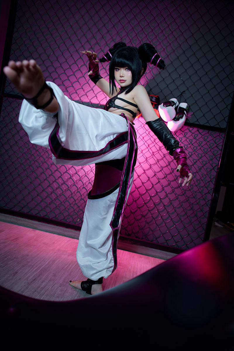 ZinieQ Juri Han [38P-295MB]