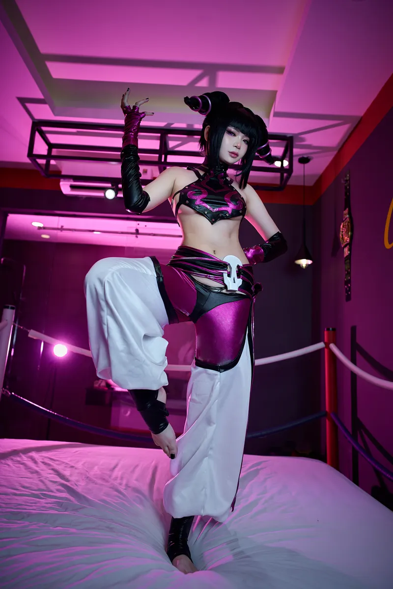 ZinieQ Juri Han [38P-295MB]