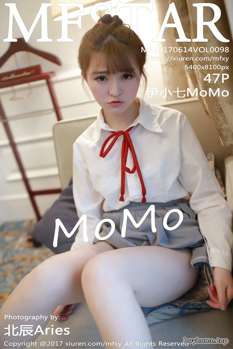 [MFStar模范学院] Vol.098 嫩模伊小七MoMo学生装性感短裙半脱内裤撩人诱惑写真