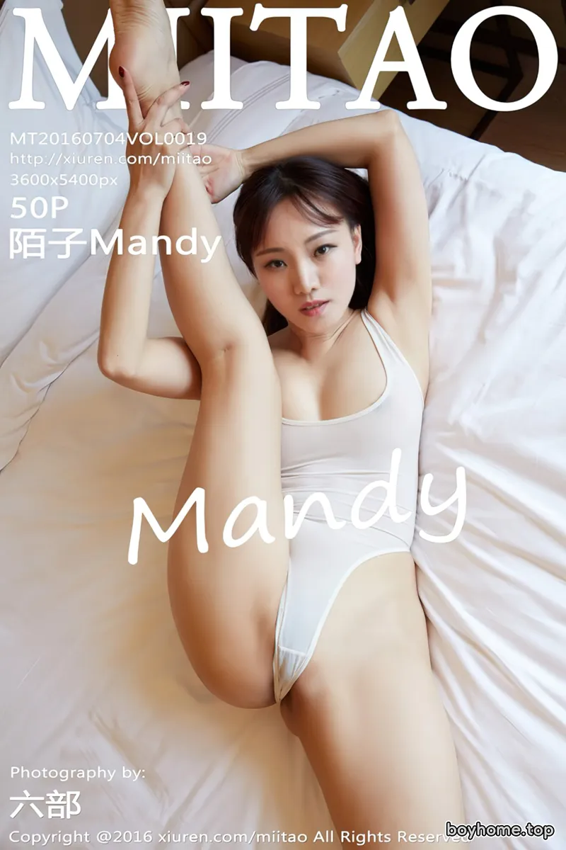 [MiiTao蜜桃社] Vol.019 嫩模陌子Mandy黑丝展高挑身材全裸秀美乳翘臀写真