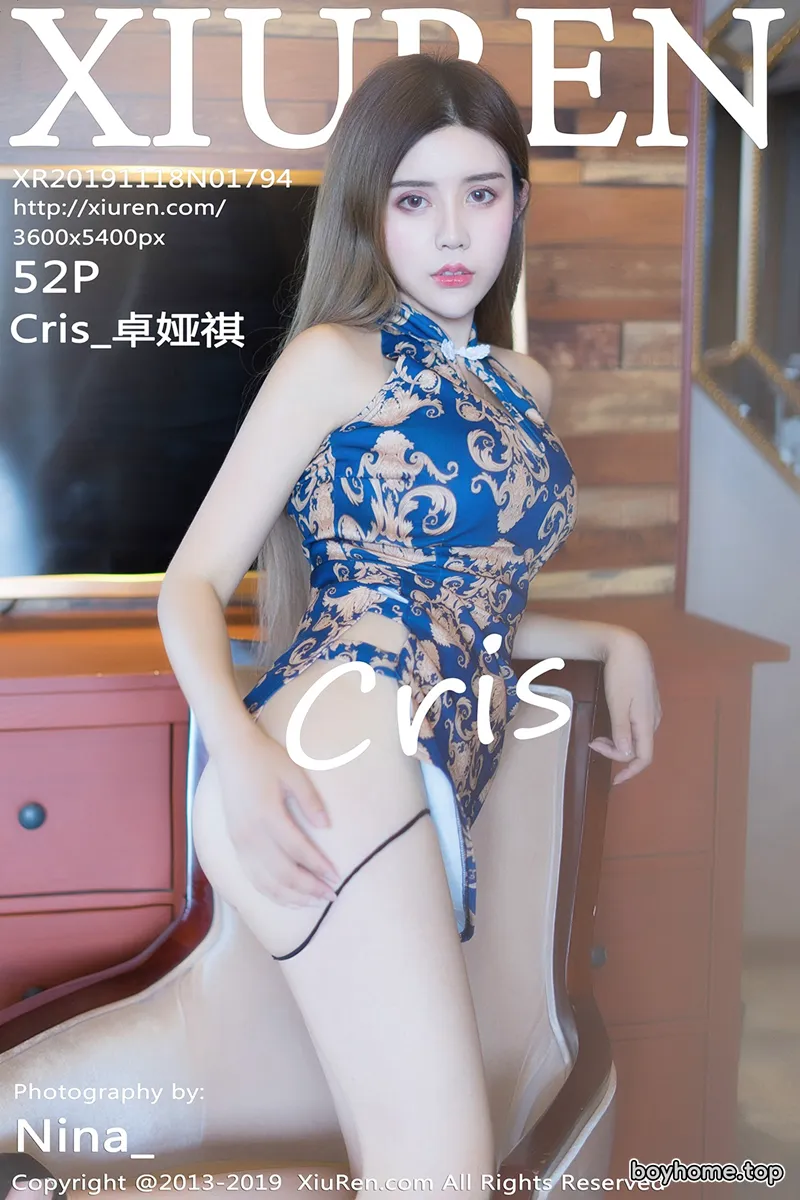 [XiuRen秀人网] No.1794 女神Cris_卓娅祺私房青花瓷旗袍半脱真空露豪乳火辣诱惑写真