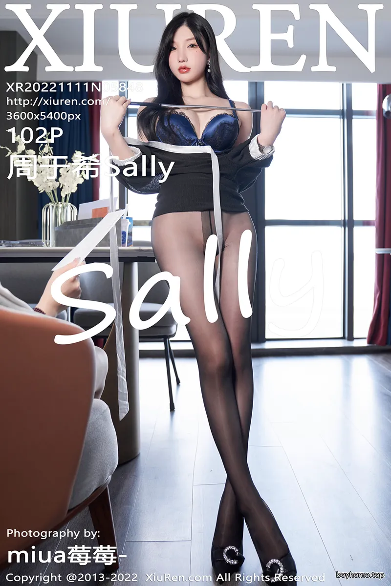 [XiuRen秀人网] No.5848 女神周于希Sally私房性感蓝色蕾丝内衣配超薄闪亮黑丝魅惑写真