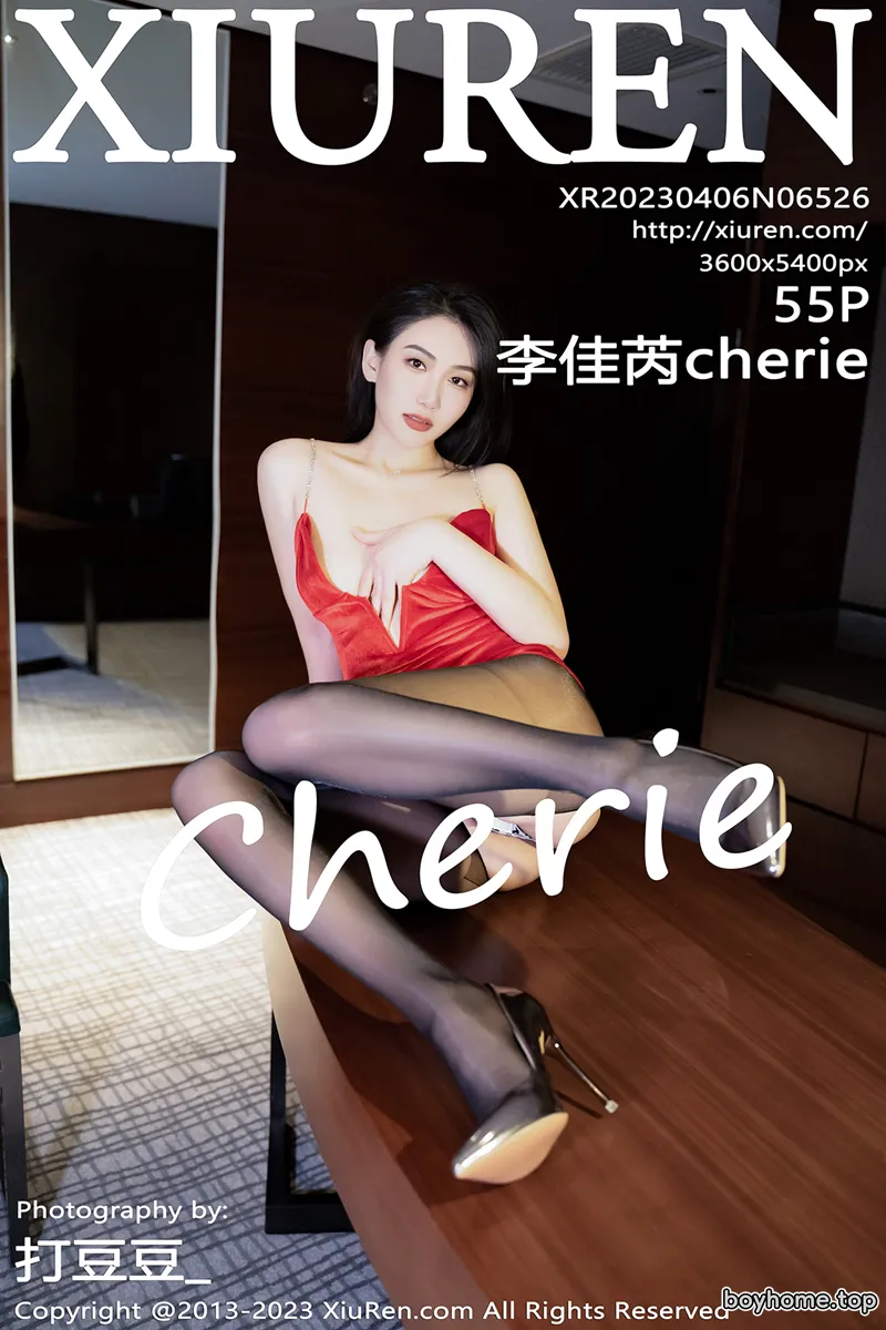 [XiuRen秀人网] No.6526 模特李佳芮cherie性感红色吊带裙配开档黑丝秀翘臀美腿诱惑写真