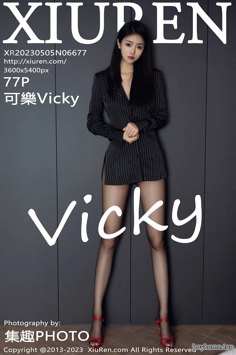 [XiuRen秀人网] No.6677 模特可乐Vicky性感黑色条纹上衣配超薄黑丝秀修长美腿迷人写真