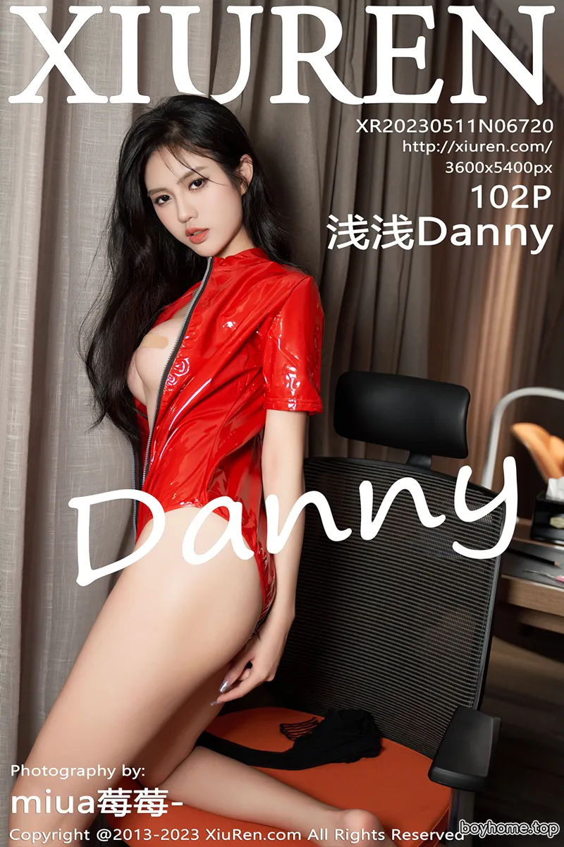 [XiuRen秀人网] No.6720 模特浅浅Danny深蓝技师制服+红色高开叉服秀曼妙身姿诱惑写真