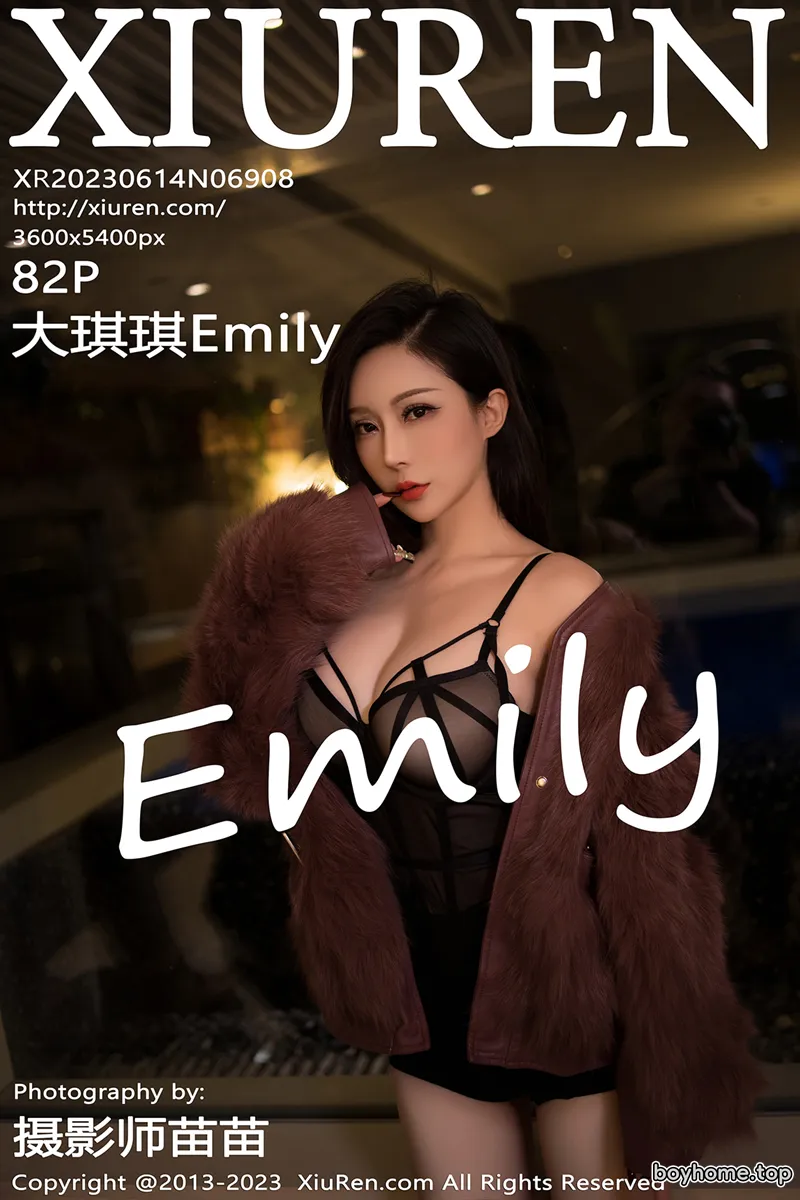 [XiuRen秀人网] No.6908 模特大琪琪Emily脱红灰毛衣露黑色情趣内衣秀玲珑身段诱惑写真