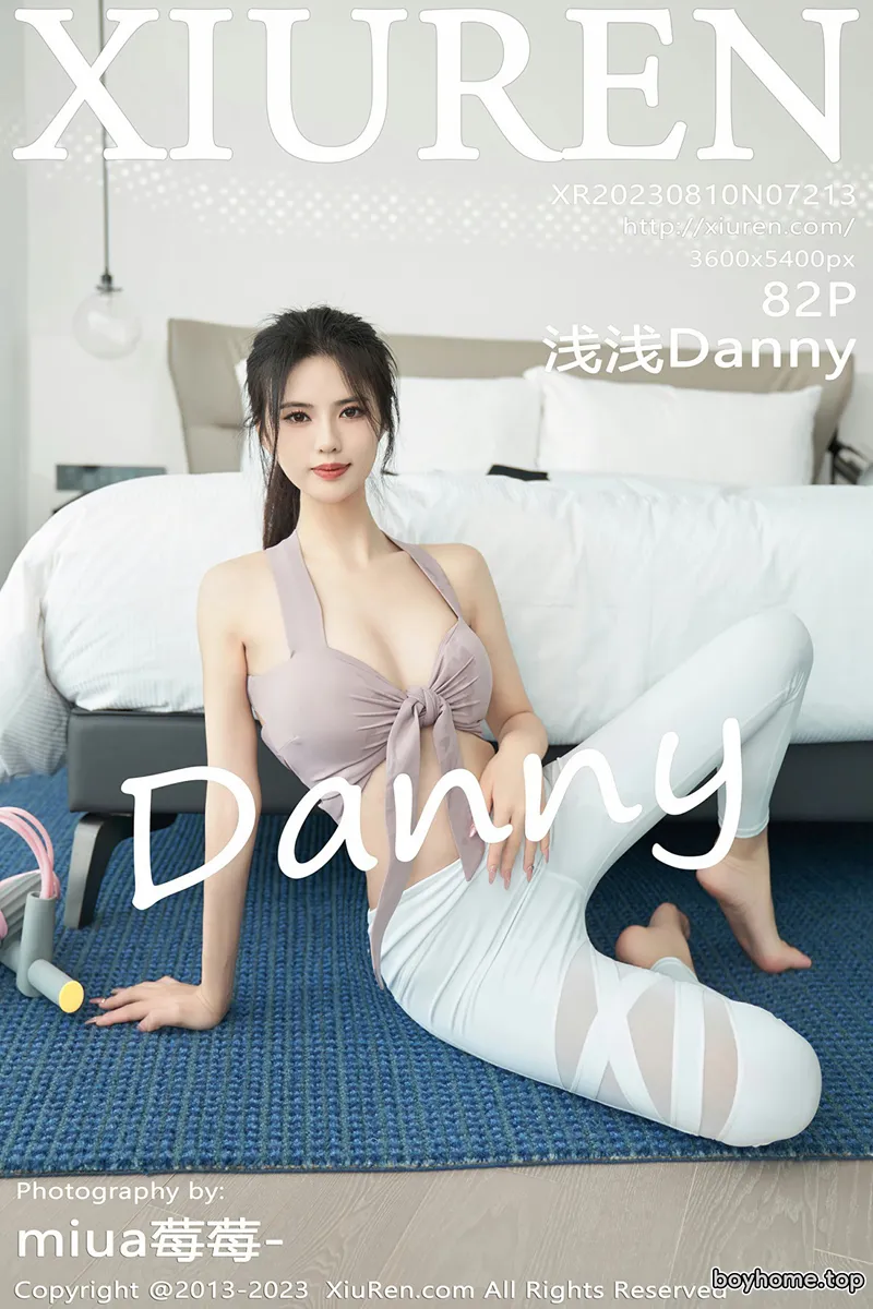 [XiuRen秀人网] No.7213 模特浅浅Danny粉灰色上衣配简约白色长裤秀曼妙身姿诱惑写真