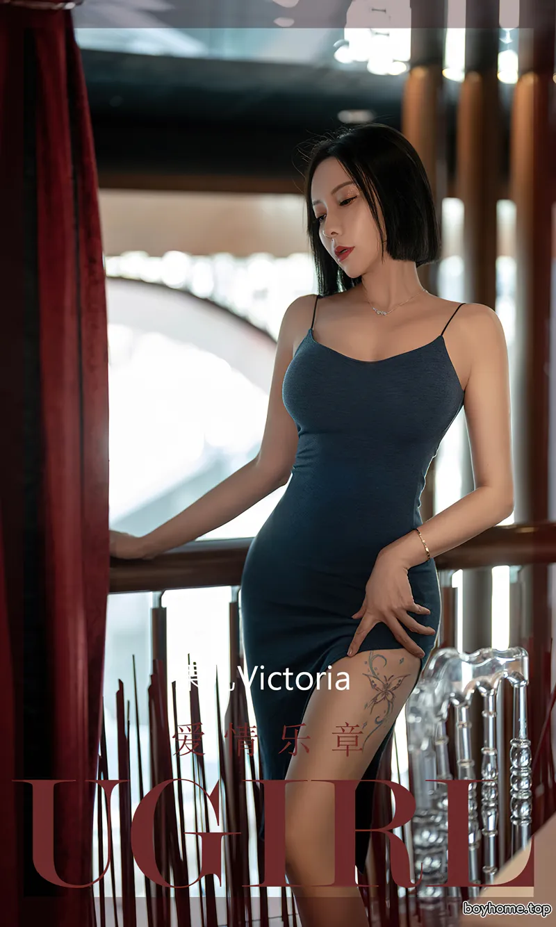 [Ugirls爱尤物] No.2448 模特果儿Victoria性感吊带连身裙系列低胸秀完美身材诱惑写真